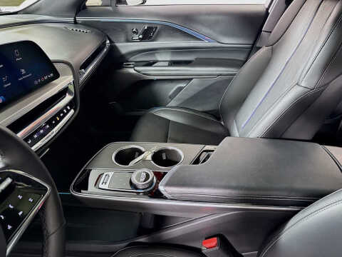 2024 Cadillac LYRIQ Sport 1