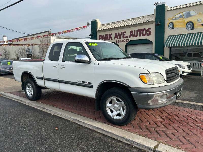 2000 Toyota Tundra SR5's photo