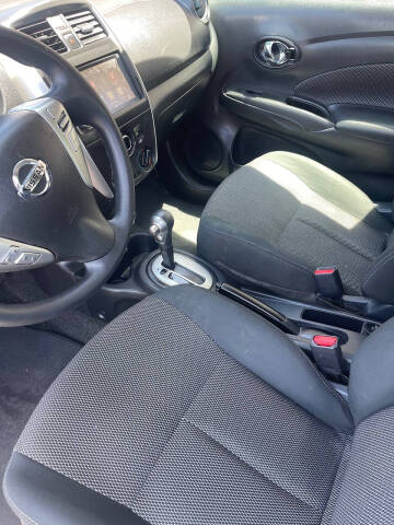 2019 Nissan Versa SV