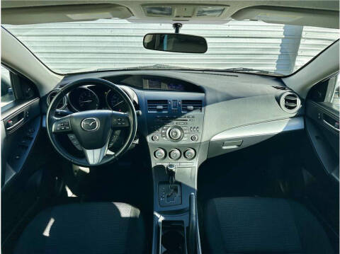 2013 Mazda MAZDA3 i Touring