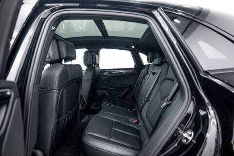 2023 Porsche Macan T