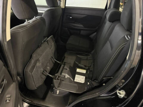 2017 Mitsubishi Outlander ES