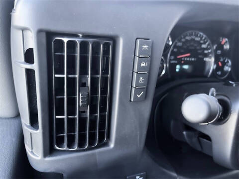 2025 Chevrolet Express 2500