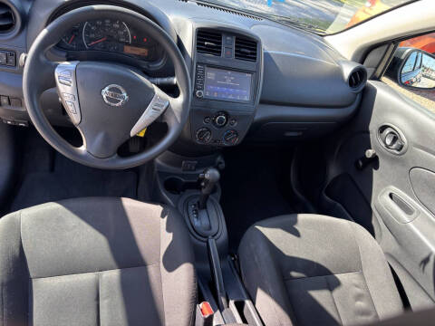2019 Nissan Versa S Plus