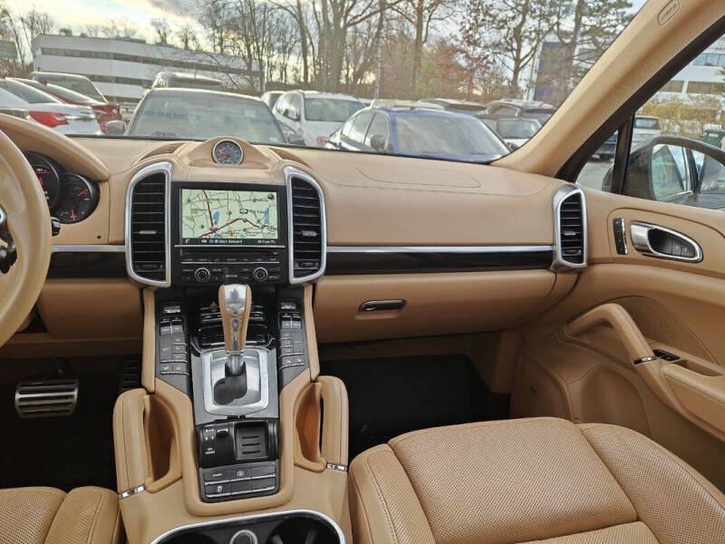 2016 Porsche Cayenne S