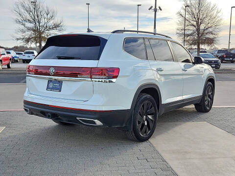 2025 Volkswagen Atlas SE
