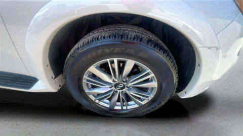 2022 Infiniti QX80 Luxe