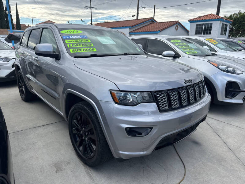 2018 Jeep Grand Cherokee Altitude's photo