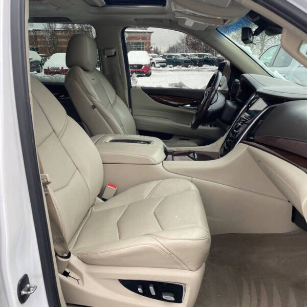 2017 Cadillac Escalade ESV Luxury