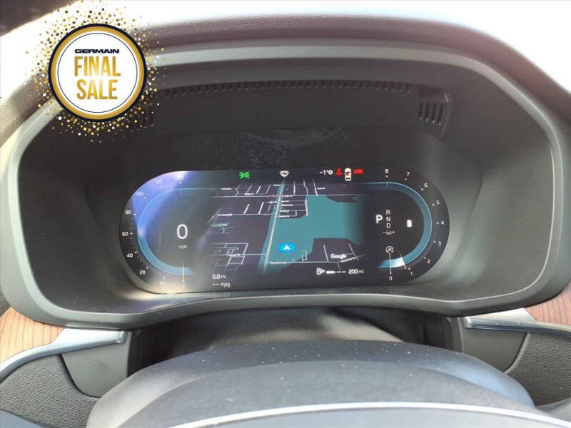 2024 Volvo XC60 B5 Plus Dark Theme