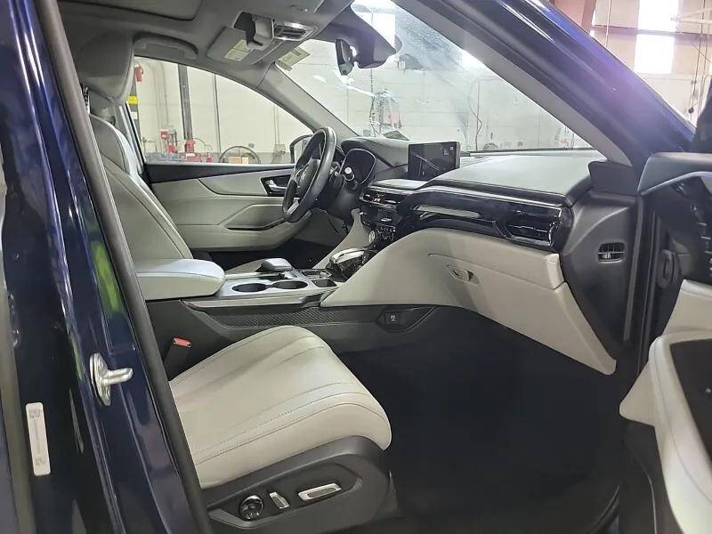 2022 Acura MDX w/Tech