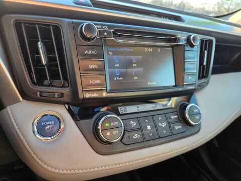 2017 Toyota RAV4 Hybrid XLE