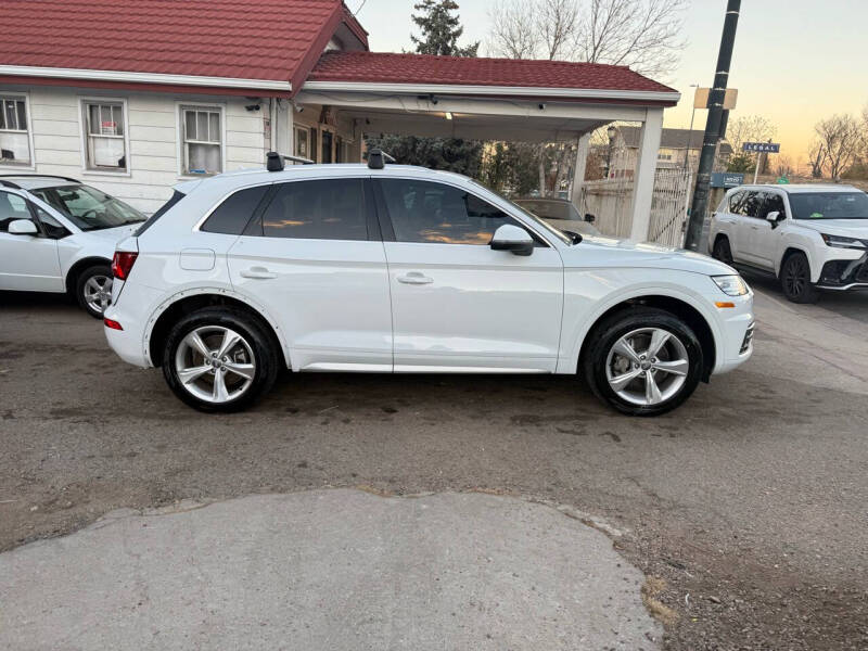 2020 Audi Q5 quattro Titanium Premium 45 TFSI