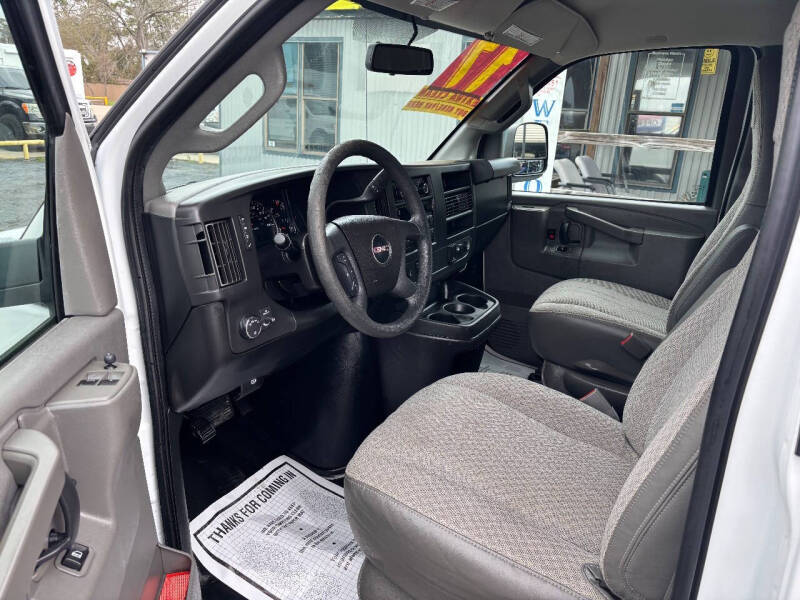 2017 GMC Savana 2500