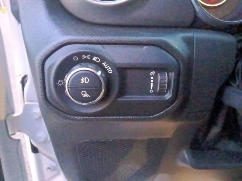 2023 Jeep Gladiator Sport