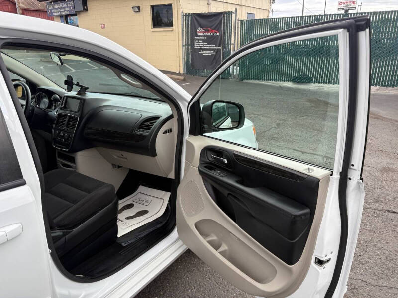 2017 Dodge Grand Caravan SE Plus