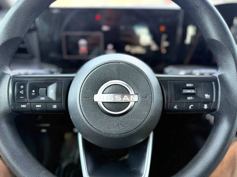 2025 Nissan Kicks S