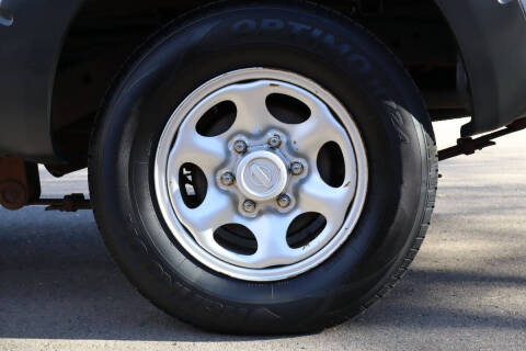 2003 Nissan Frontier Standard