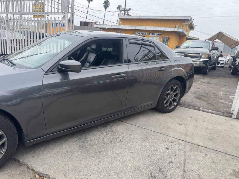 2016 Chrysler 300