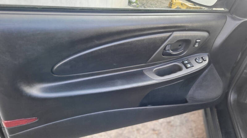 2000 Chevrolet Monte Carlo LS