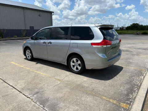 2011 Toyota Sienna Base 7-Passenger