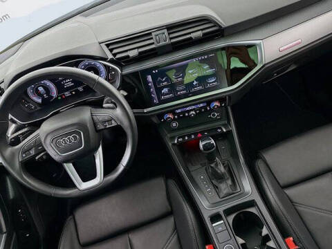 2024 Audi Q3 quattro S line Prem Plus 45 TFSI