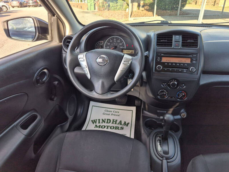 2017 Nissan Versa 1.6 S Plus