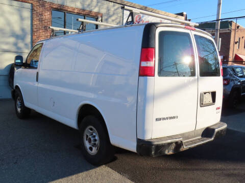 2017 GMC Savana 2500