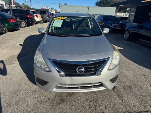 2015 Nissan Versa 1.6 SV