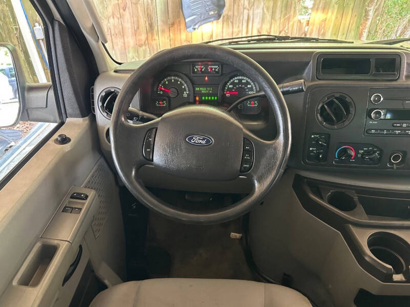 2014 Ford E-Series E-350 SD XLT