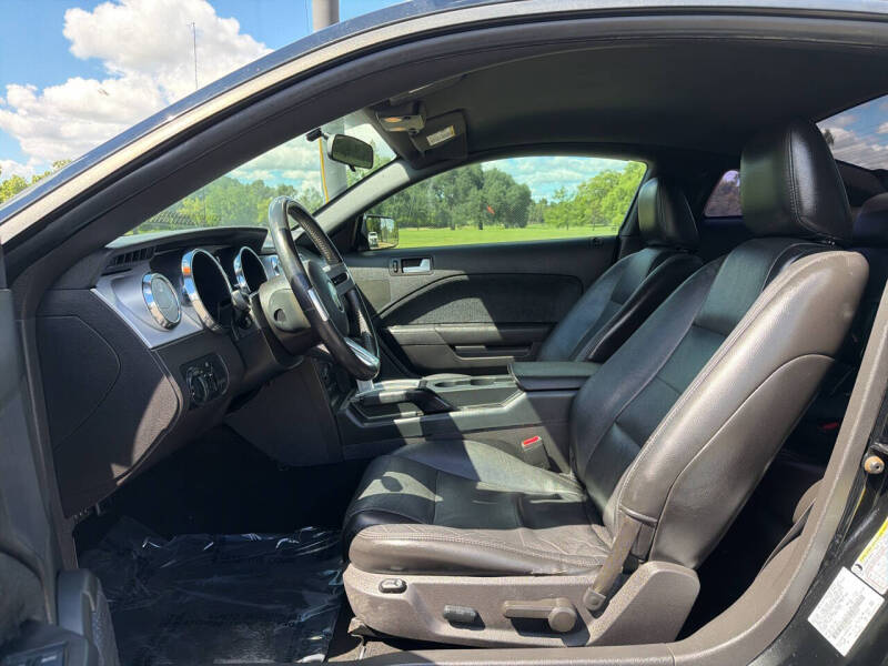2007 Ford Mustang V6 Deluxe