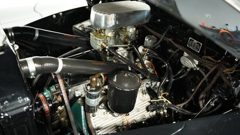 1948 Ford Super Deluxe