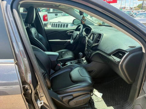 2019 Jeep Cherokee Latitude Plus