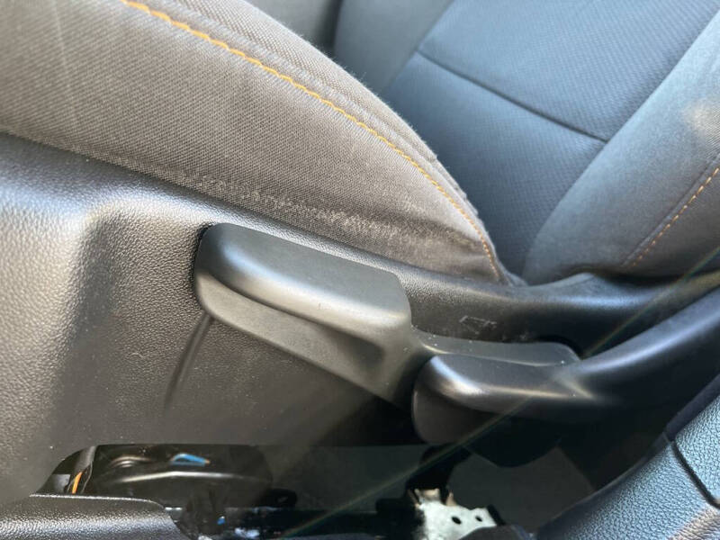 2017 Chevrolet Cruze LS Auto