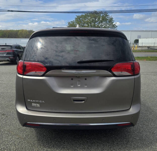 2018 Chrysler Pacifica Touring L Plus
