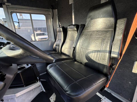 2016 Freightliner MT45 Chassis