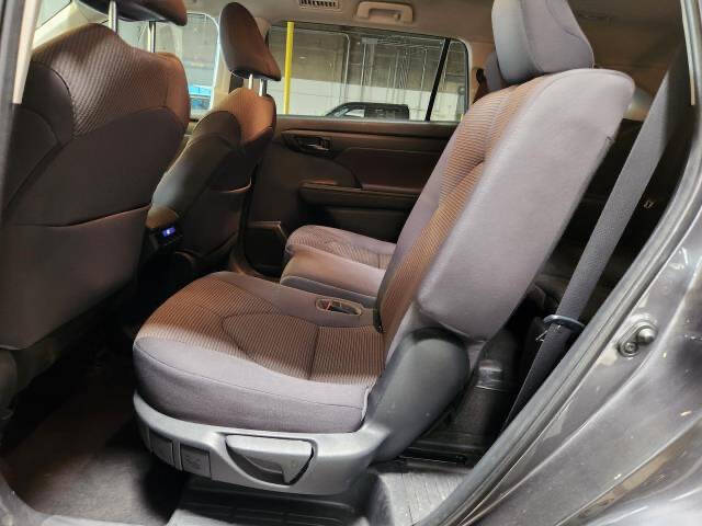 2023 Toyota Highlander LE