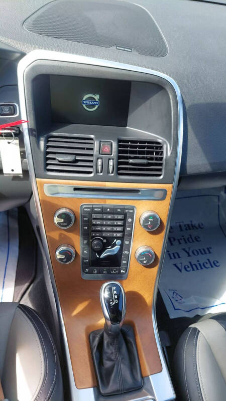 2015 Volvo XC60 T6 Drive-E Platinum