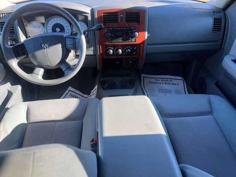 2005 Dodge Dakota SLT