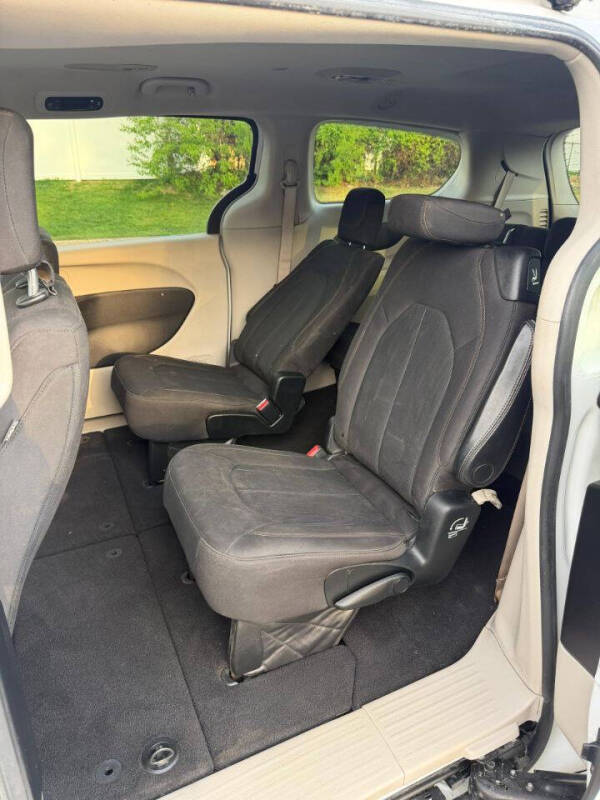 2017 Chrysler Pacifica Touring