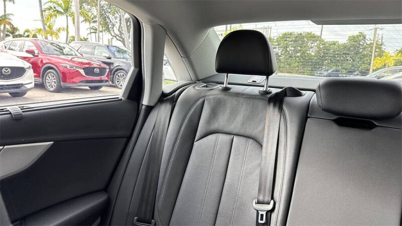 2017 Audi A4 2.0T quattro Prestige