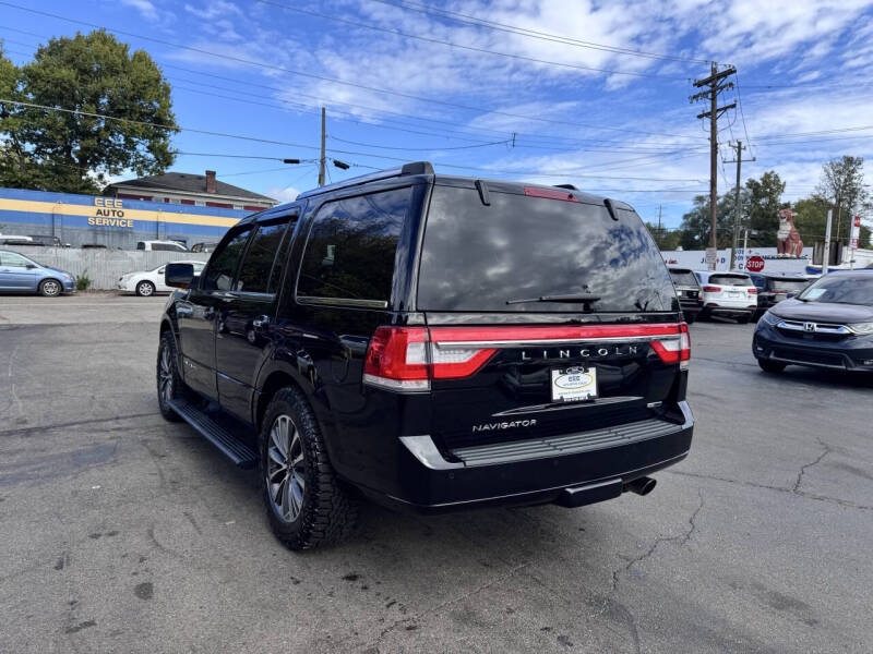 2016 Lincoln Navigator Select