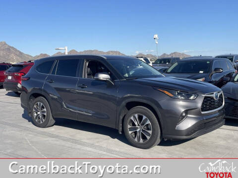 2023 Toyota Highlander Hybrid XLE