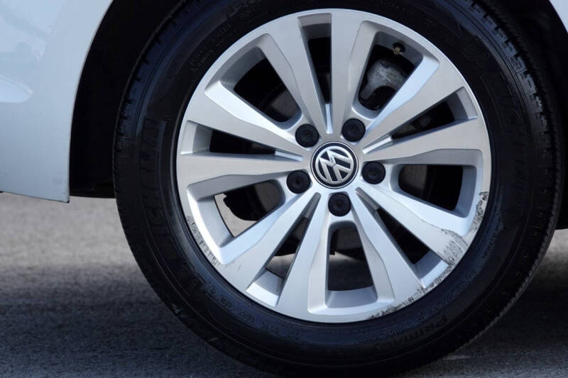 2015 Volkswagen Golf TDI SE