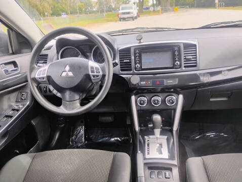 2017 Mitsubishi Lancer ES