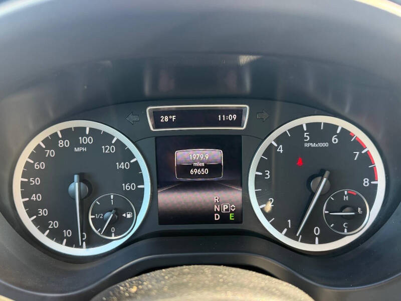 2017 Infiniti QX30 Premium