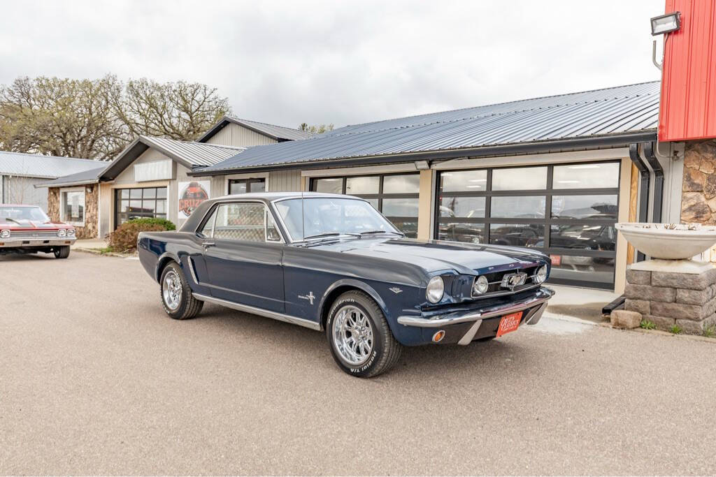 1965 Ford Mustang 2