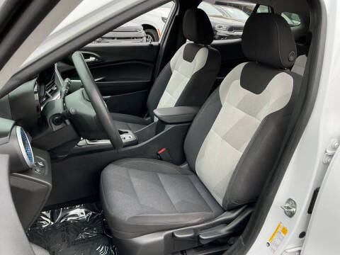 2024 Chevrolet Trax LS