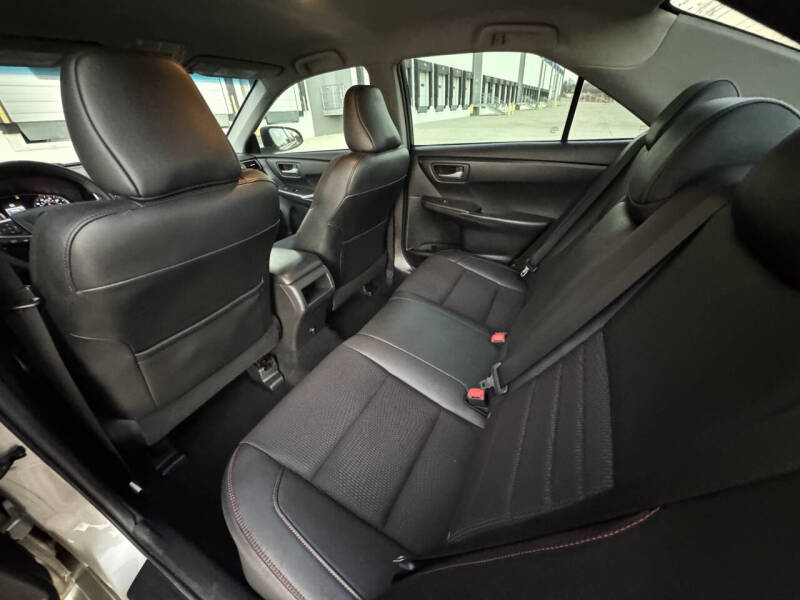 2017 Toyota Camry SE