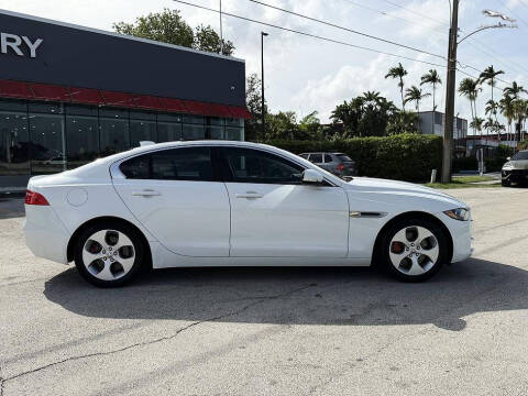 2017 Jaguar XE 25t